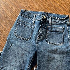 GAP Women's Distressed Cheeky Straight Jeans w/ Patch Pockets